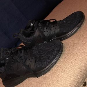 APL Ascend all-black workout shoes